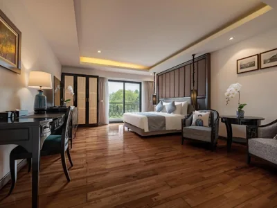 Monolocale con balcone e vista sul giardino — Elegant Suites Westlake